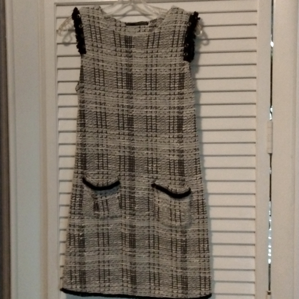 Sfera collection black and white dress size medium